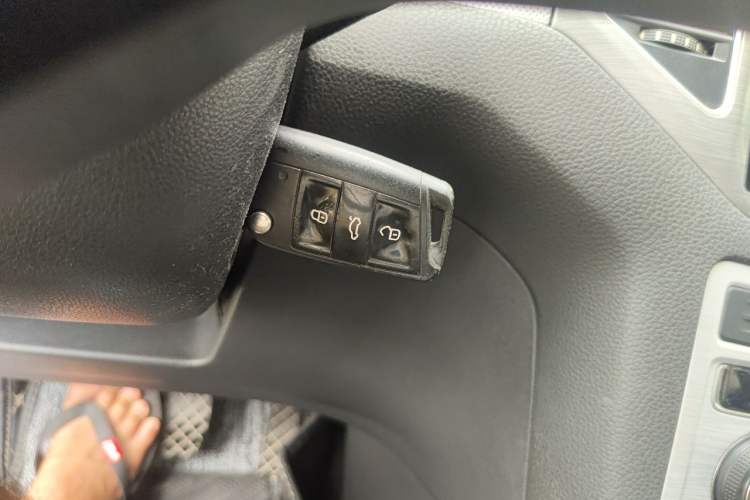 Used Volkswagen Golf Sportsvan 2016 230TSI Automatic Trend Edition Vehicle Key