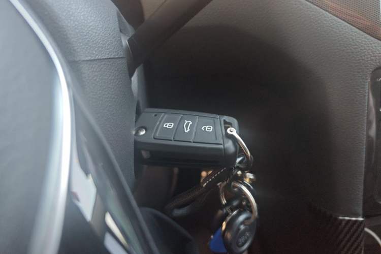 Used Volkswagen Golf Sportsvan 2016 230TSI Automatic Trend Edition Vehicle Key
