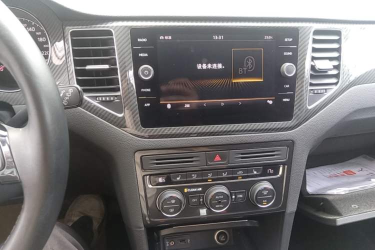 Used Volkswagen Golf Sportsvan 2018 280TSI Automatic Flagship Model Audio And AC Panel