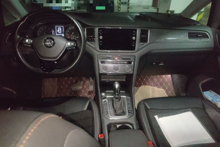 Used Volkswagen Golf Sportsvan 2018 280TSI Automatic Luxury Model Center Console