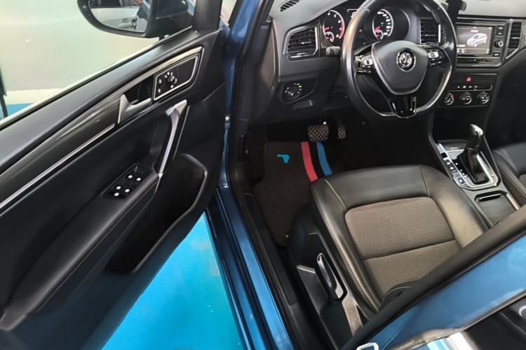 Used Volkswagen Golf Sportsvan 2018 230TSI Automatic Trend Edition Driver Seat