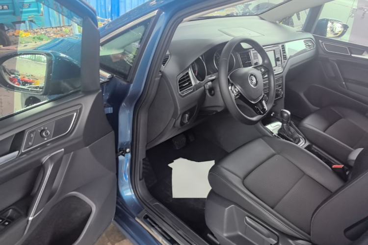Used Volkswagen Golf Sportsvan 2018 230TSI Automatic Trend Edition Driver Seat