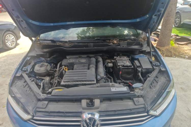 Used Volkswagen Golf Sportsvan 2018 230TSI Manual Entry-Level Model Engine Bay