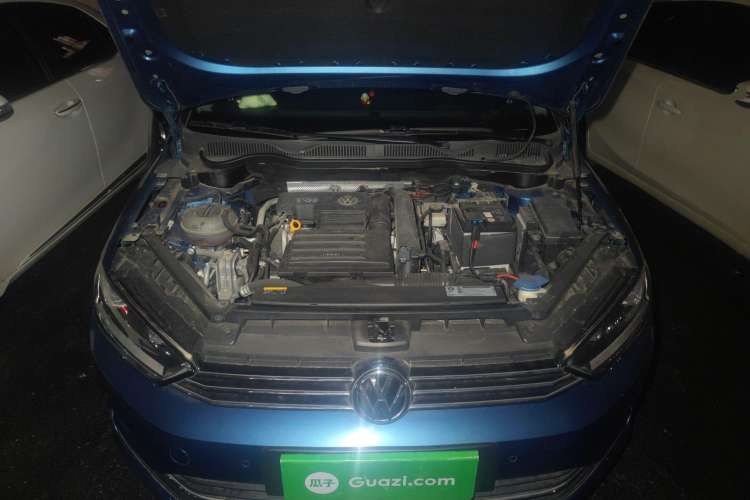 Used Volkswagen Golf Sportsvan 2018 230TSI Automatic Trend Edition Engine Bay