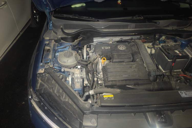 Used Volkswagen Golf Sportsvan 2018 230TSI Automatic Trend Edition Engine Bay Right