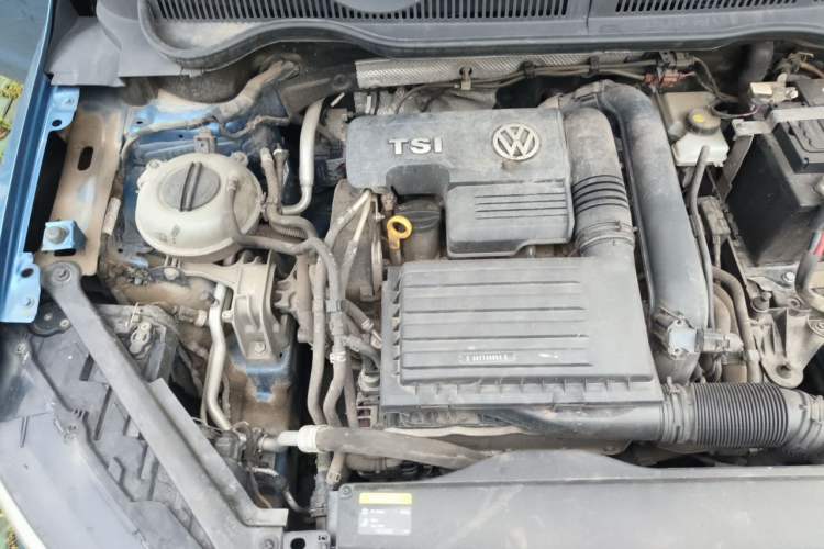 Used Volkswagen Golf Sportsvan 2018 230TSI Automatic Trend Edition Engine Bay Right
