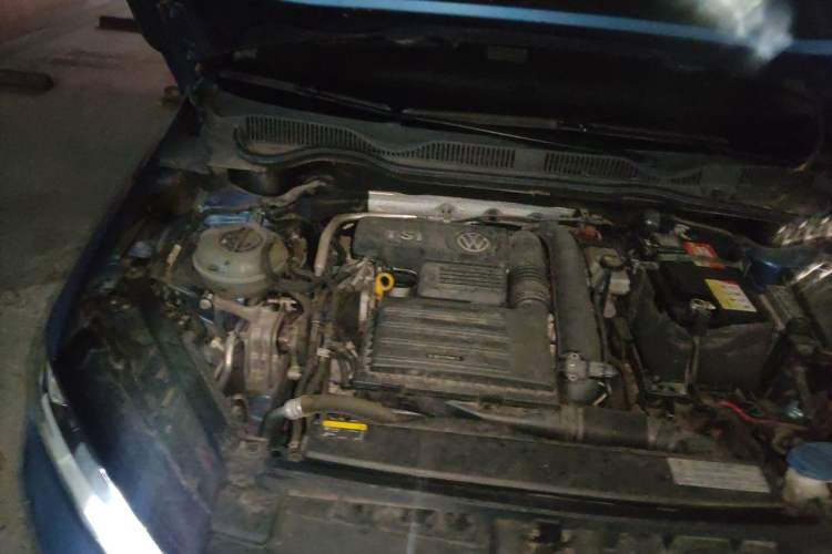 Used Volkswagen Golf Sportsvan 2018 230TSI Automatic Trend Edition Engine Bay Right