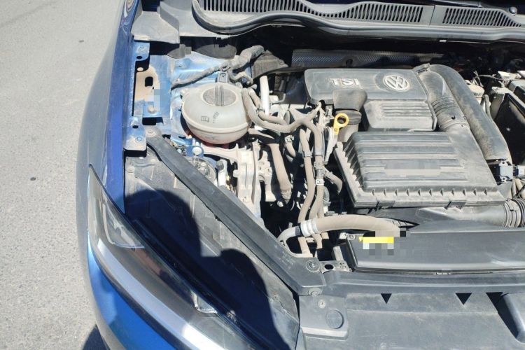 Used Volkswagen Golf Sportsvan 2018 230TSI Automatic Trend Edition Engine Bay Right