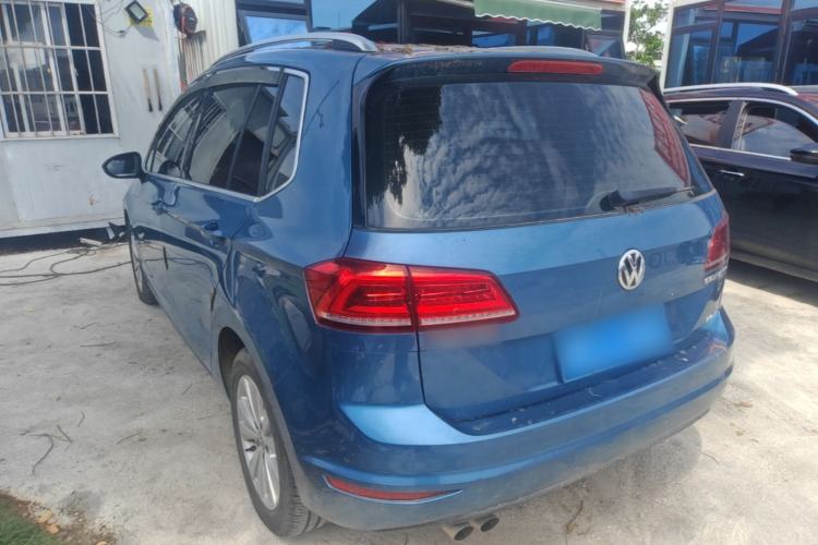 Used Volkswagen Golf Sportsvan 2018 230TSI Manual Entry-Level Model Exterior 2