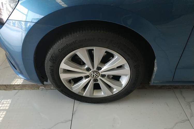 Used Volkswagen Golf Sportsvan 2018 230TSI Automatic Trend Edition Exterior 3