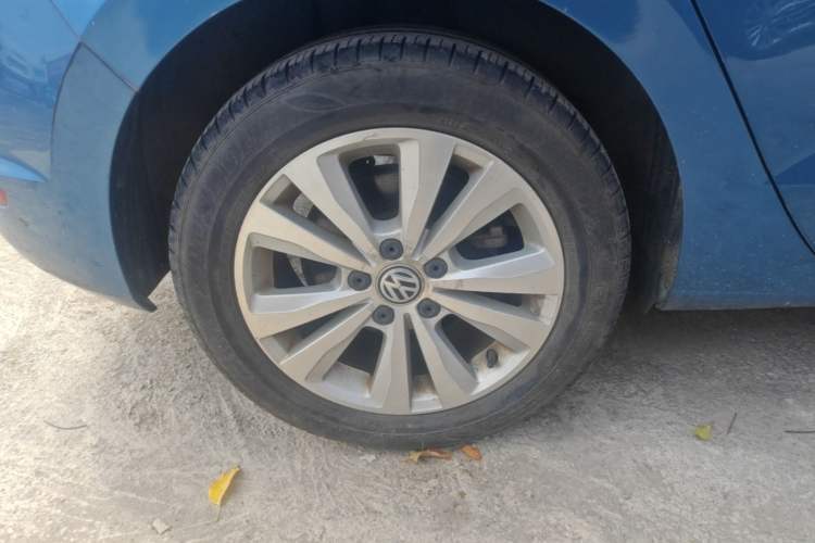Used Volkswagen Golf Sportsvan 2018 230TSI Manual Entry-Level Model Exterior 5