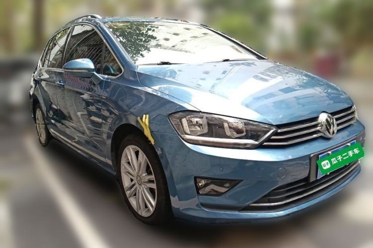 Used Volkswagen Golf Sportsvan 2018 280TSI Automatic Luxury Model Front Right 45 Deg