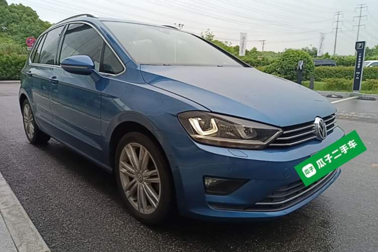 Used Volkswagen Golf Sportsvan 2018 280TSI Automatic Flagship Model Front Right 45 Deg