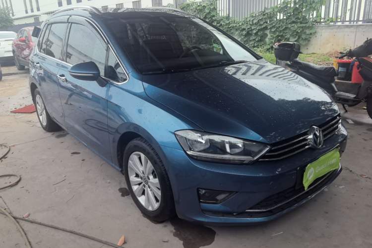 Used Volkswagen Golf Sportsvan 2018 230TSI Automatic Trend Edition Front Right 45 Deg
