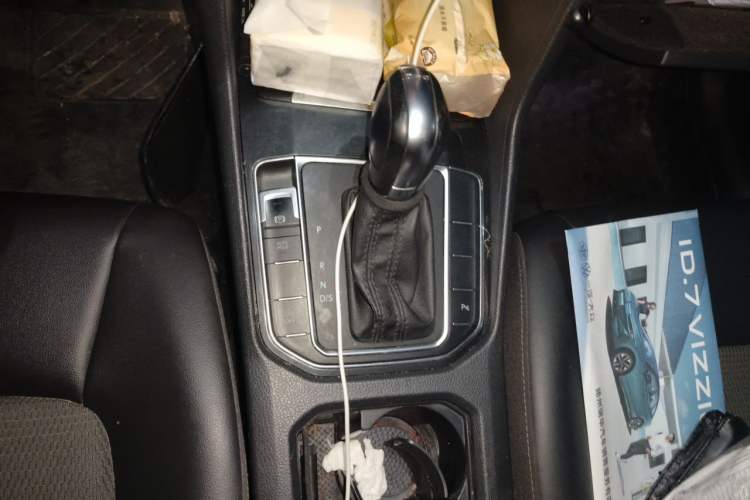 Used Volkswagen Golf Sportsvan 2018 230TSI Automatic Trend Edition Gear Lever