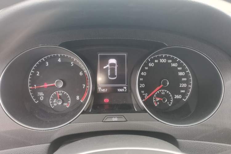 Used Volkswagen Golf Sportsvan 2018 230TSI Manual Entry-Level Model Instrument Cluster