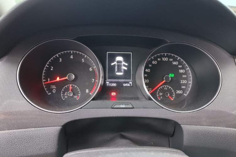 Used Volkswagen Golf Sportsvan 2018 230TSI Automatic Trend Edition Instrument Cluster