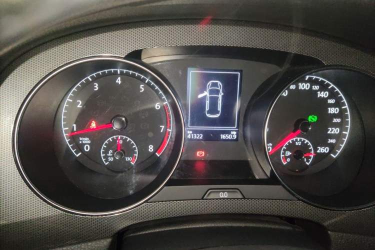 Used Volkswagen Golf Sportsvan 2018 230TSI Automatic Trend Edition Instrument Cluster
