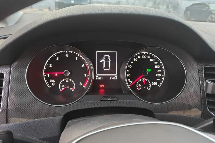 Used Volkswagen Golf Sportsvan 2018 230TSI Automatic Trend Edition Instrument Cluster