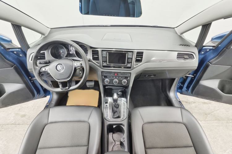 Used Volkswagen Golf Sportsvan 2018 230TSI Automatic Trend Edition Interior 9