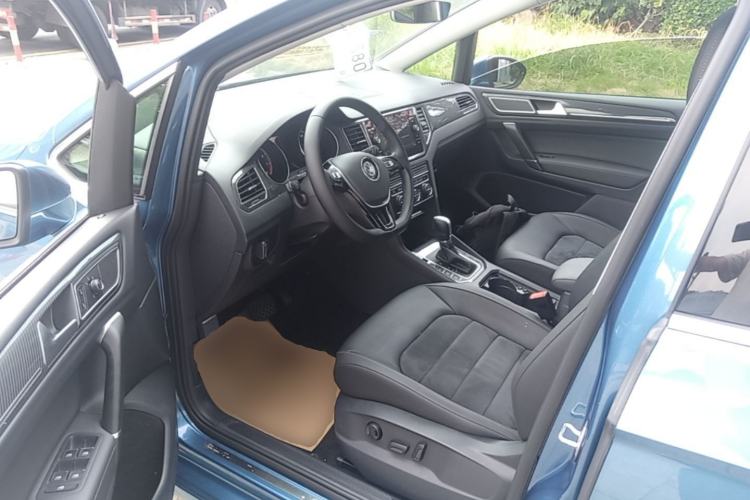 Used Volkswagen Golf Sportsvan 2018 280TSI Automatic Flagship Model Left Front Seat