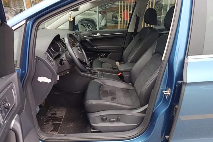 Used Volkswagen Golf Sportsvan 2018 280TSI Automatic Flagship Model Left Front Seat