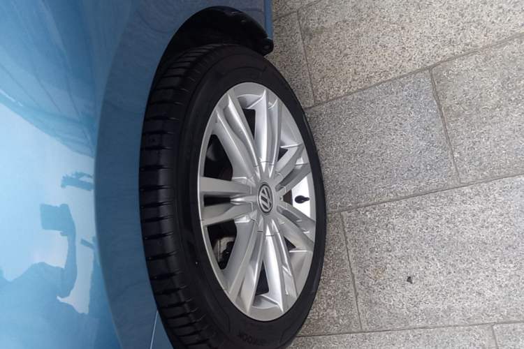 Used Volkswagen Golf Sportsvan 2018 280TSI Automatic Flagship Model Left Front Wheel Hub