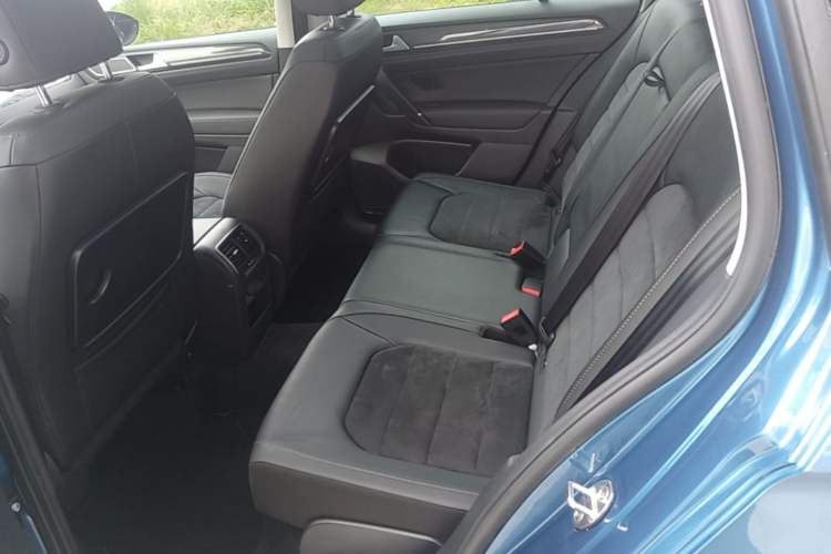 Used Volkswagen Golf Sportsvan 2018 280TSI Automatic Flagship Model Left Rear Seat