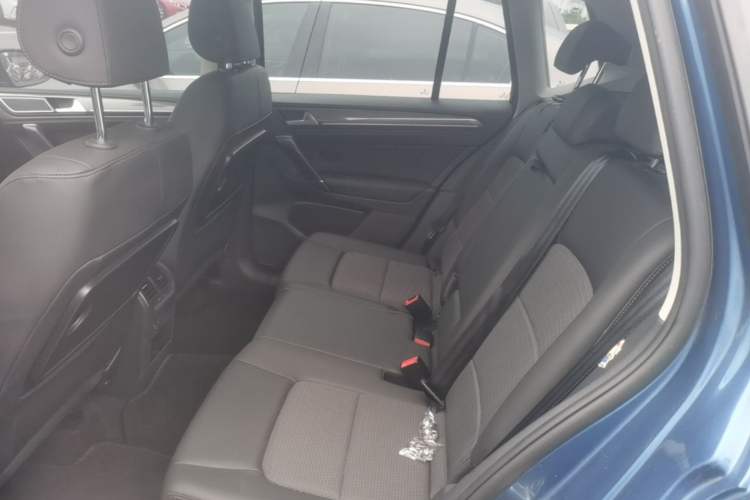 Used Volkswagen Golf Sportsvan 2018 230TSI Manual Entry-Level Model Left Rear Seat