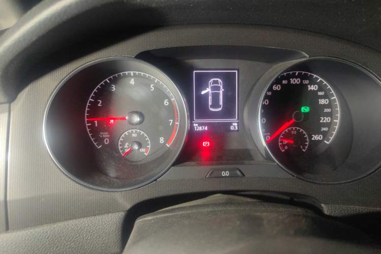 Used Volkswagen Golf Sportsvan 2018 230TSI Automatic Trend Edition Odometer Close Up