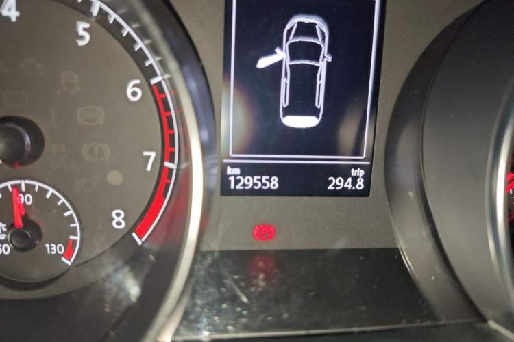 Used Volkswagen Golf Sportsvan 2018 280TSI Automatic Flagship Model Odometer Close Up