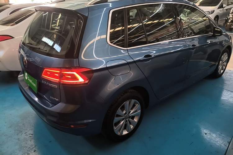 Used Volkswagen Golf Sportsvan 2018 230TSI Automatic Trend Edition Rear Right 45 Deg