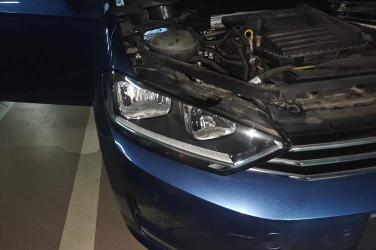 Used Volkswagen Golf Sportsvan 2018 280TSI Automatic Luxury Model Right Front Headlight