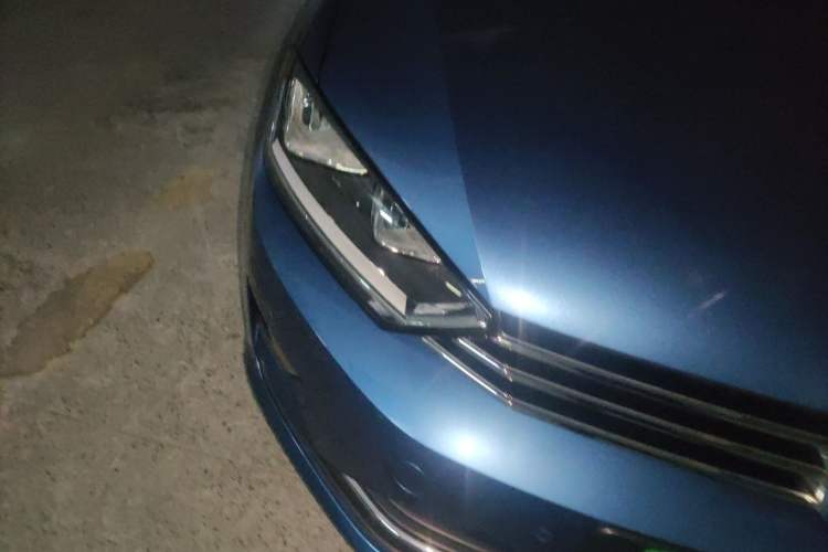 Used Volkswagen Golf Sportsvan 2018 230TSI Automatic Trend Edition Right Front Headlight