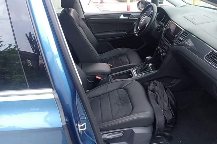 Used Volkswagen Golf Sportsvan 2018 280TSI Automatic Flagship Model Right Front Seat