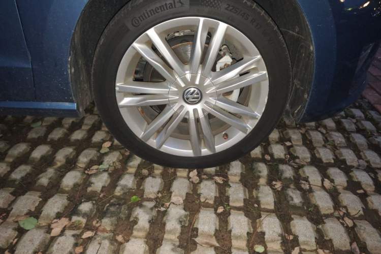 Used Volkswagen Golf Sportsvan 2018 280TSI Automatic Flagship Model Right Front Wheel Hub