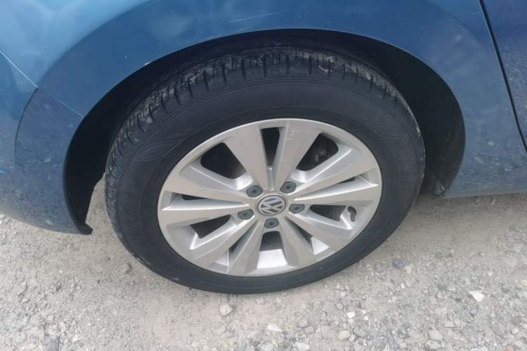 Used Volkswagen Golf Sportsvan 2018 230TSI Manual Entry-Level Model Right Rear Wheel Hub