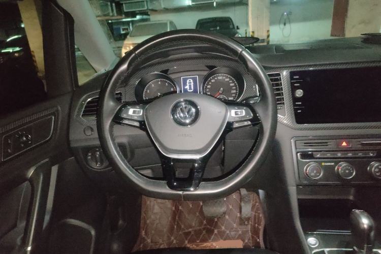 Used Volkswagen Golf Sportsvan 2018 280TSI Automatic Luxury Model Steering Wheel