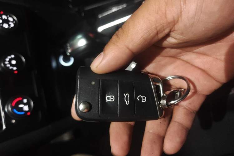 Used Volkswagen Golf Sportsvan 2018 280TSI Automatic Luxury Model Vehicle Key