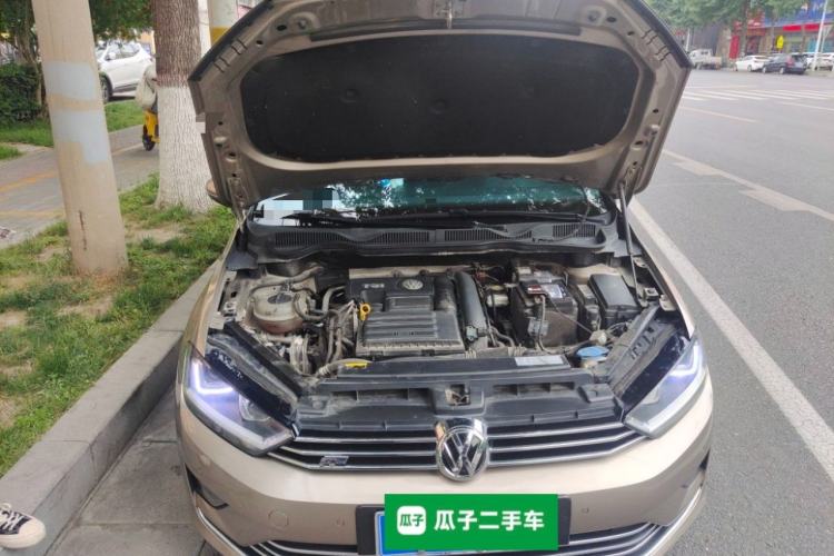 Used Volkswagen Golf Sportsvan 2018 230TSI Automatic Trend Edition Engine Bay