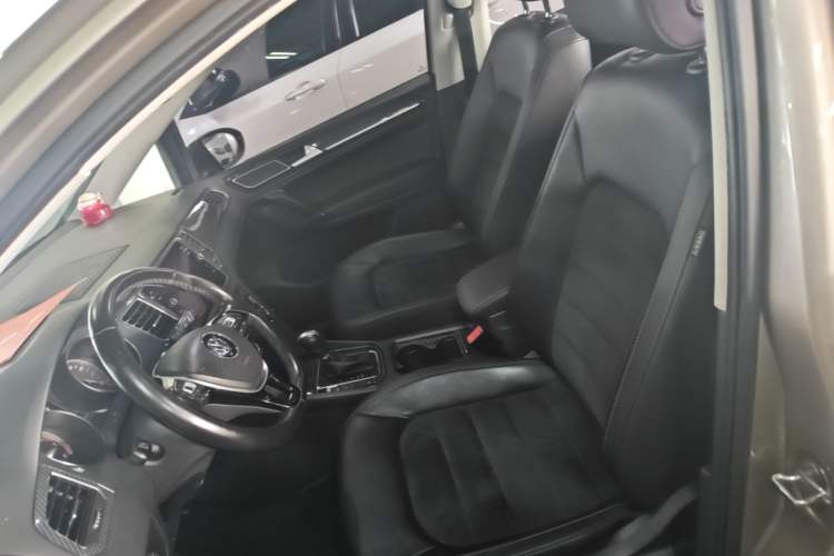 Used Volkswagen Golf Sportsvan 2018 280TSI Automatic Luxury Model Left Front Seat