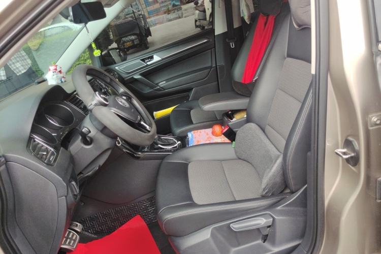 Used Volkswagen Golf Sportsvan 2018 230TSI Automatic Trend Edition Left Front Seat