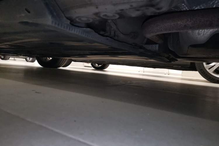 Used Volkswagen Golf Sportsvan 2018 1.6L Automatic Comfort Model Chassis Rear Left