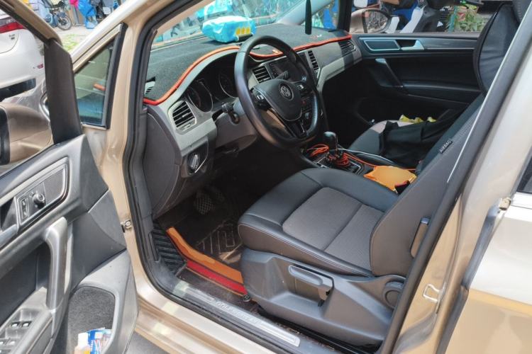 Used Volkswagen Golf Sportsvan 2018 230TSI Automatic Trend Edition Driver Seat