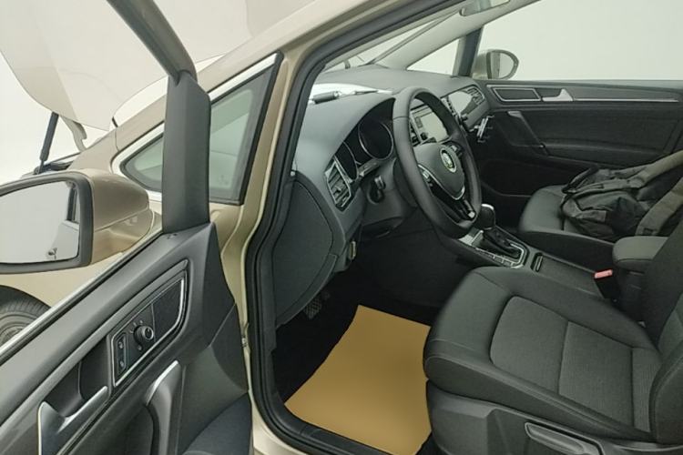 Used Volkswagen Golf Sportsvan 2018 230TSI Automatic Trend Edition Driver Seat
