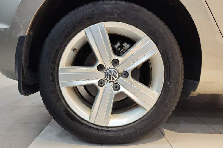 Used Volkswagen Golf Sportsvan 2018 1.6L Automatic Comfort Model Exterior 2