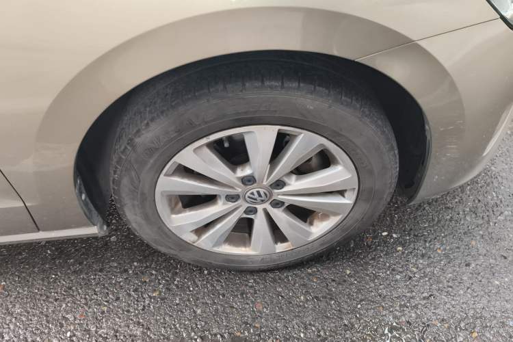 Used Volkswagen Golf Sportsvan 2018 230TSI Manual Entry-Level Model Exterior 7