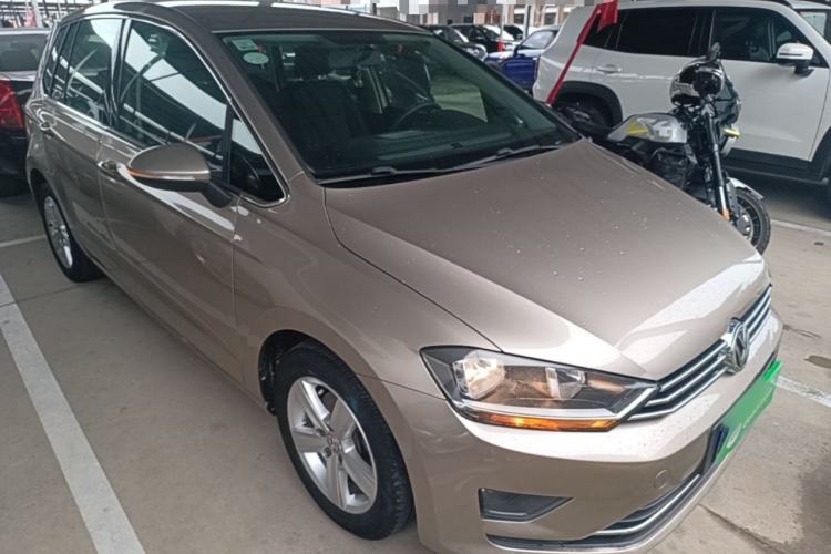 Used Volkswagen Golf Sportsvan 2018 1.6L Automatic Comfort Model Front Right 45 Deg