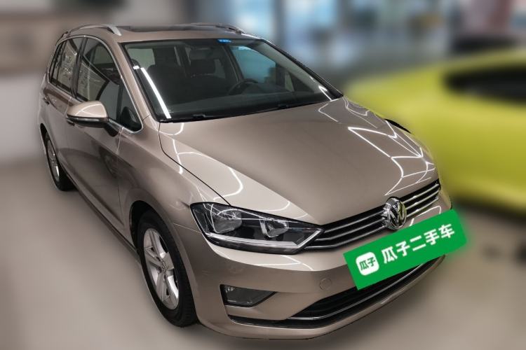 Used Volkswagen Golf Sportsvan 2018 1.6L Automatic Comfort Model Front Right 45 Deg