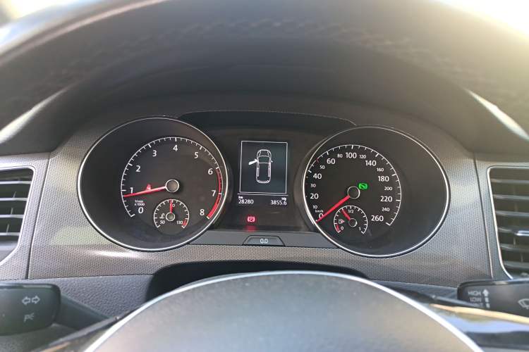 Used Volkswagen Golf Sportsvan 2018 230TSI Automatic Trend Edition Instrument Cluster